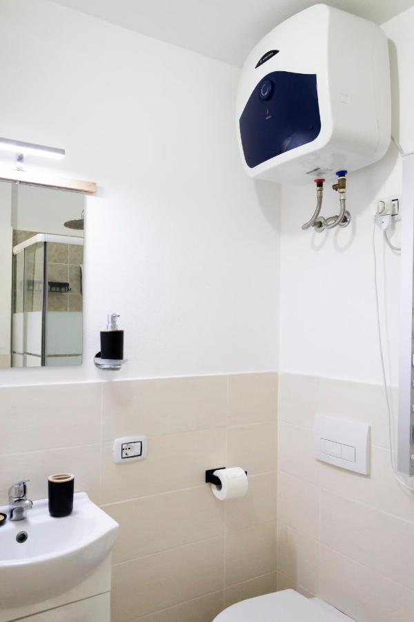 Sassari-Centro Elegante Appartamento Con Wifi E Netflix Bagian luar foto